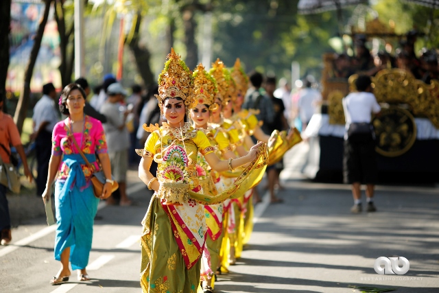 ‘Street Culture’ dan ‘Staged Culture’ di Bali
