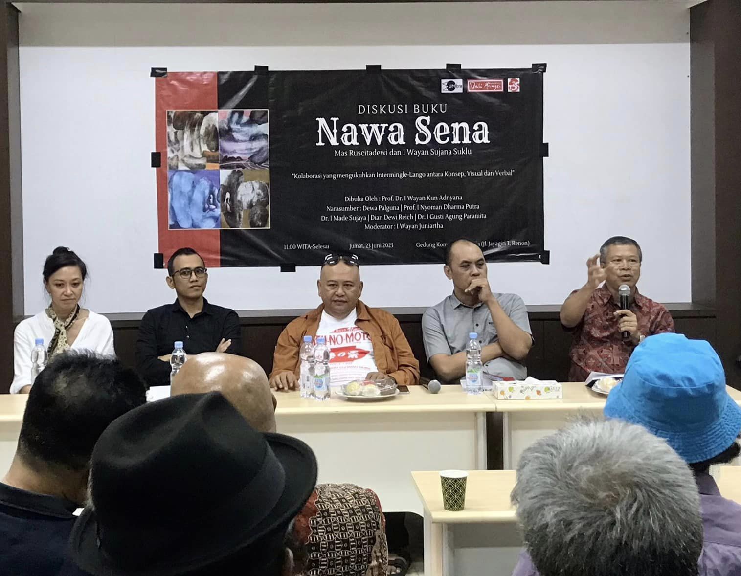 Dari Diskusi Buku “Nawa Sena”: Talenta Perupa dan Sastrawan Bali Berpadu dalam “Pasatmian”